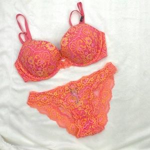 Victoria’s Secret Dream Angels Cheekini Set
